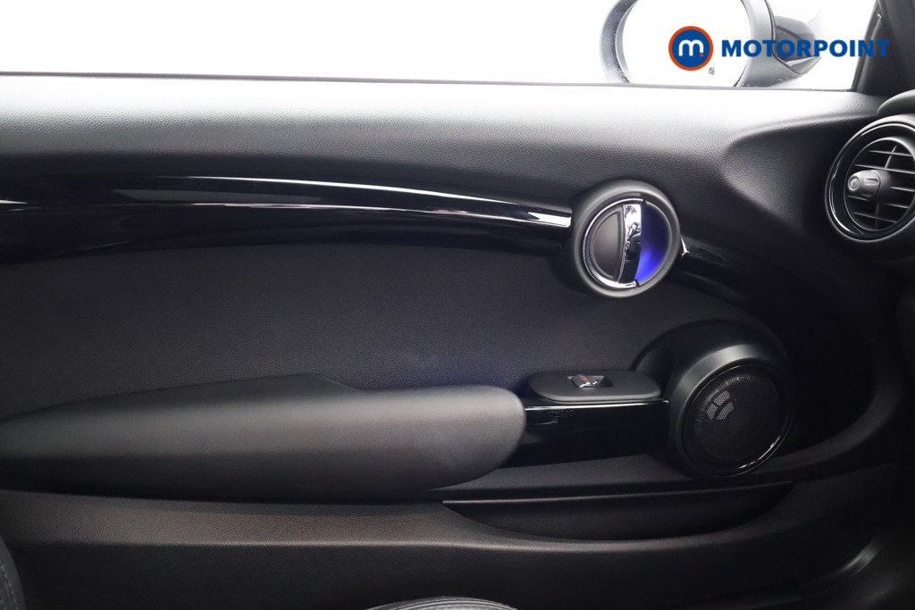 Mini Hatchback Cooper S Level 3 Automatic Electric Hatchback - Stock Number (1600648) - 7th supplementary image