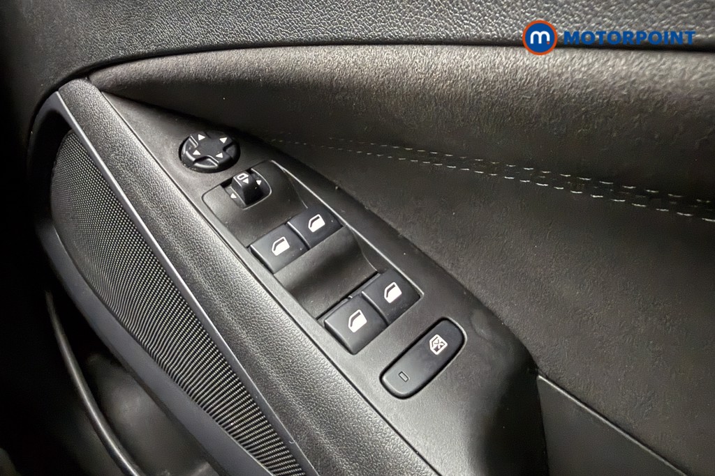 Vauxhall Crossland Ultimate Automatic Petrol SUV - Stock Number (1600953) - 16th supplementary image