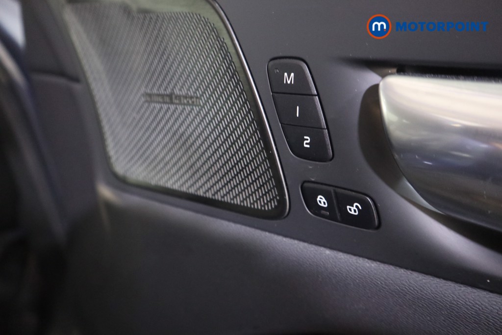 Volvo Xc60 Plus Automatic Petrol SUV - Stock Number (1600998) - 11th supplementary image