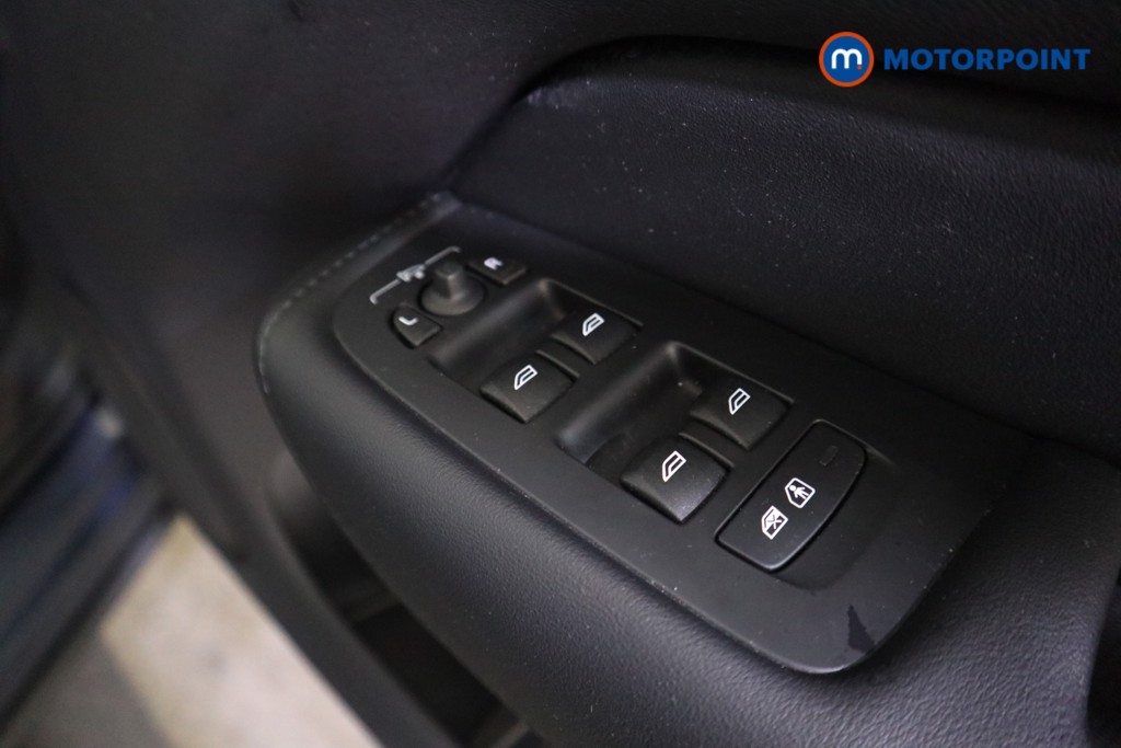 Volvo Xc60 Plus Automatic Petrol SUV - Stock Number (1600998) - 12th supplementary image