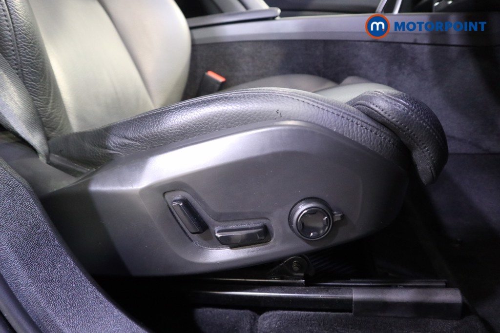 Volvo Xc60 Plus Automatic Petrol SUV - Stock Number (1600998) - 13th supplementary image