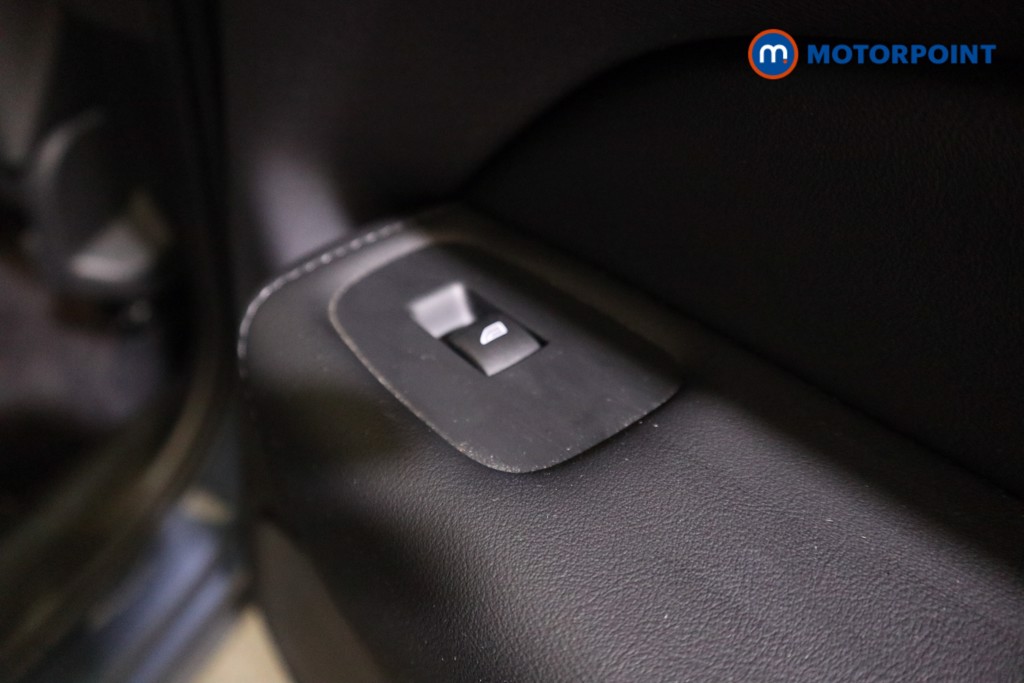 Volvo Xc60 Plus Automatic Petrol SUV - Stock Number (1600998) - 17th supplementary image