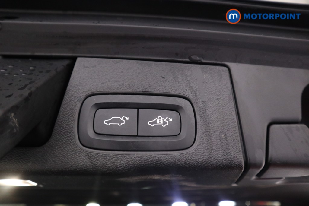 Volvo Xc60 Plus Automatic Petrol SUV - Stock Number (1600998) - 19th supplementary image