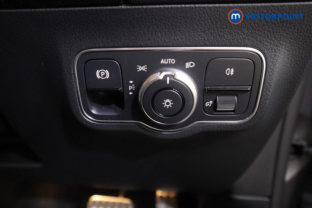 Mercedes-Benz GLA Amg Line Automatic Petrol SUV - Stock Number (1601392) - 10th supplementary image