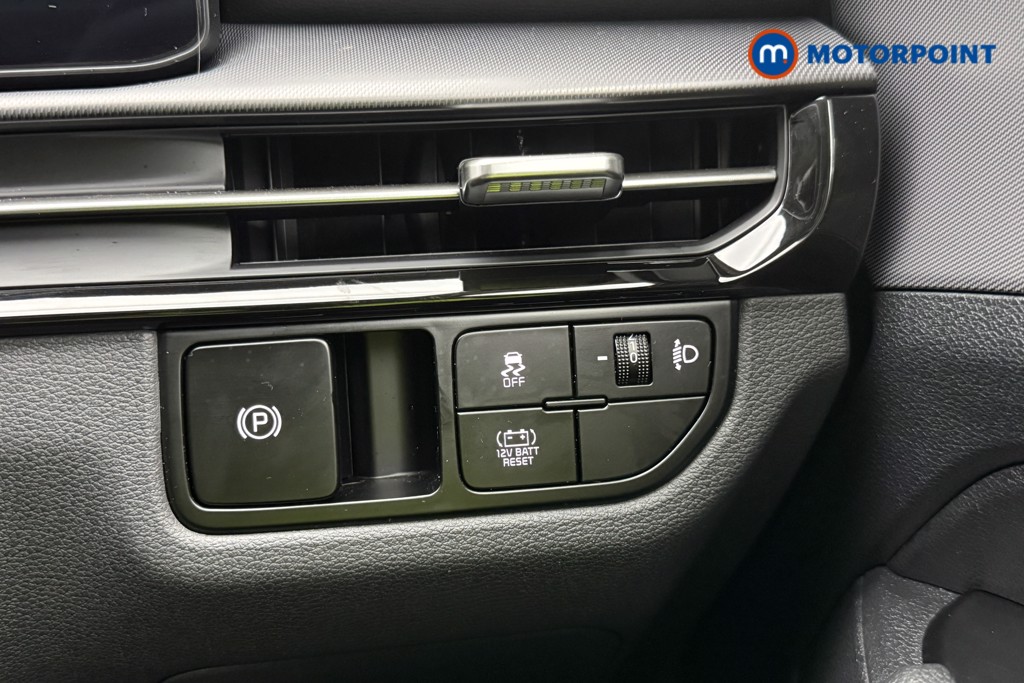 KIA Sportage Pure Automatic Petrol-Electric Hybrid SUV - Stock Number (1601535) - 41st supplementary image