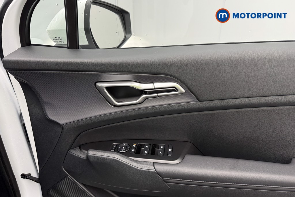 KIA Sportage Pure Automatic Petrol-Electric Hybrid SUV - Stock Number (1601535) - 44th supplementary image