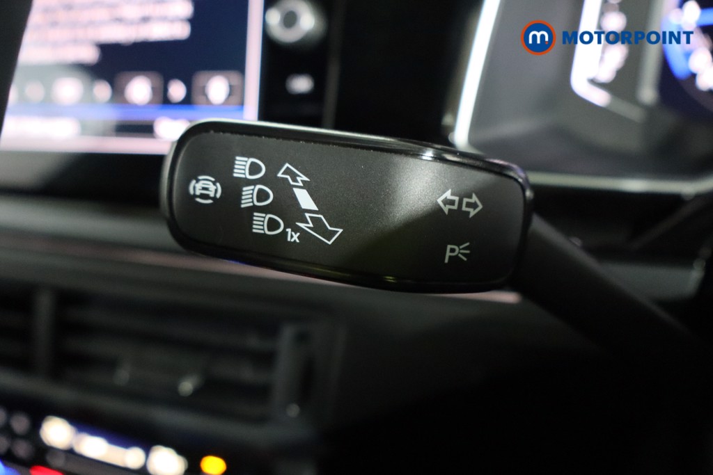 Volkswagen Taigo R-Line Automatic Petrol SUV - Stock Number (1601597) - 5th supplementary image