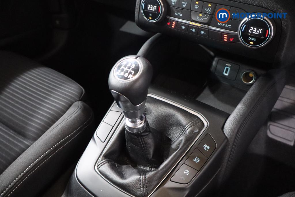 Ford Focus Titanium Manual Petrol Hatchback - Stock Number (1601641) - 5th supplementary image