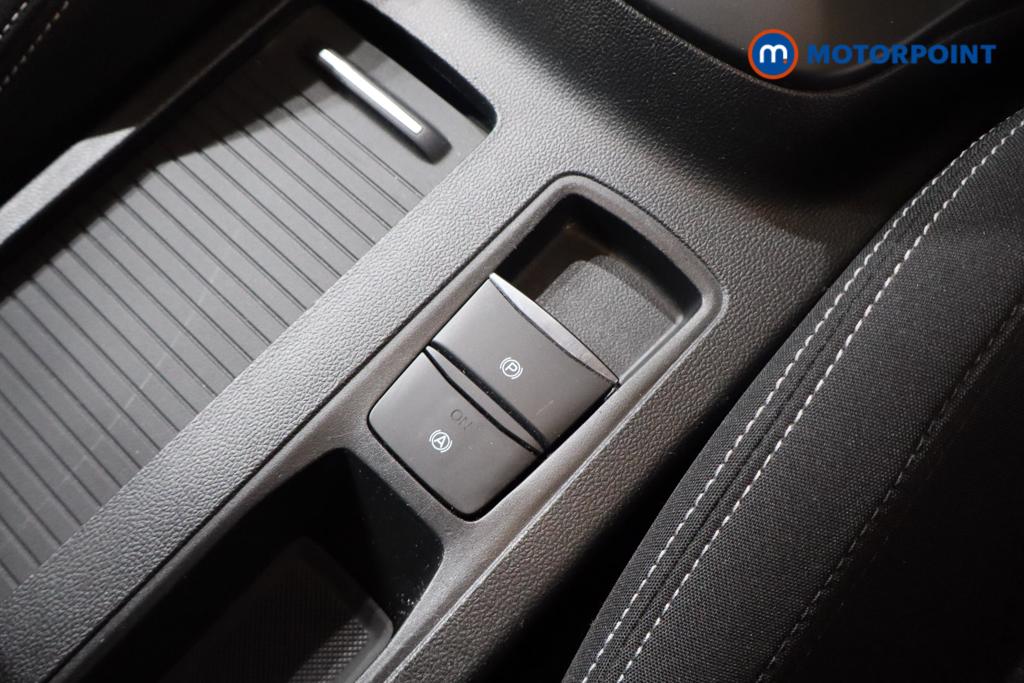 Ford Focus Titanium Manual Petrol Hatchback - Stock Number (1601641) - 6th supplementary image