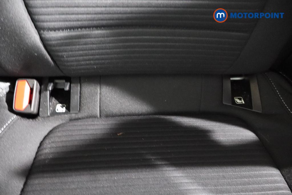 Ford Focus Titanium Manual Petrol Hatchback - Stock Number (1601641) - 18th supplementary image