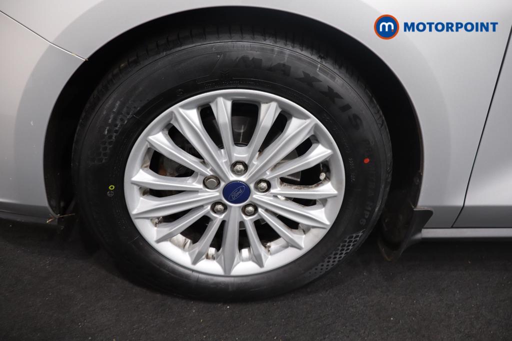 Ford Focus Titanium Manual Petrol Hatchback - Stock Number (1601641) - 31st supplementary image