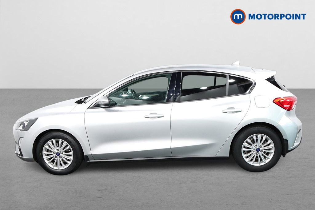 Ford Focus Titanium Manual Petrol Hatchback - Stock Number (1601641) - Passenger side