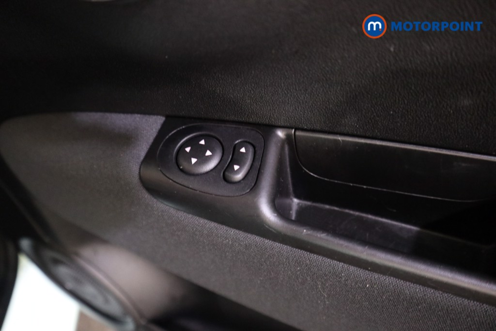 Fiat 500 Lounge Manual Petrol Hatchback - Stock Number (1601756) - 9th supplementary image