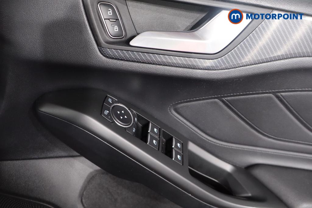 Ford Focus St-Line X Manual Petrol Hatchback - Stock Number (1601867) - 13th supplementary image