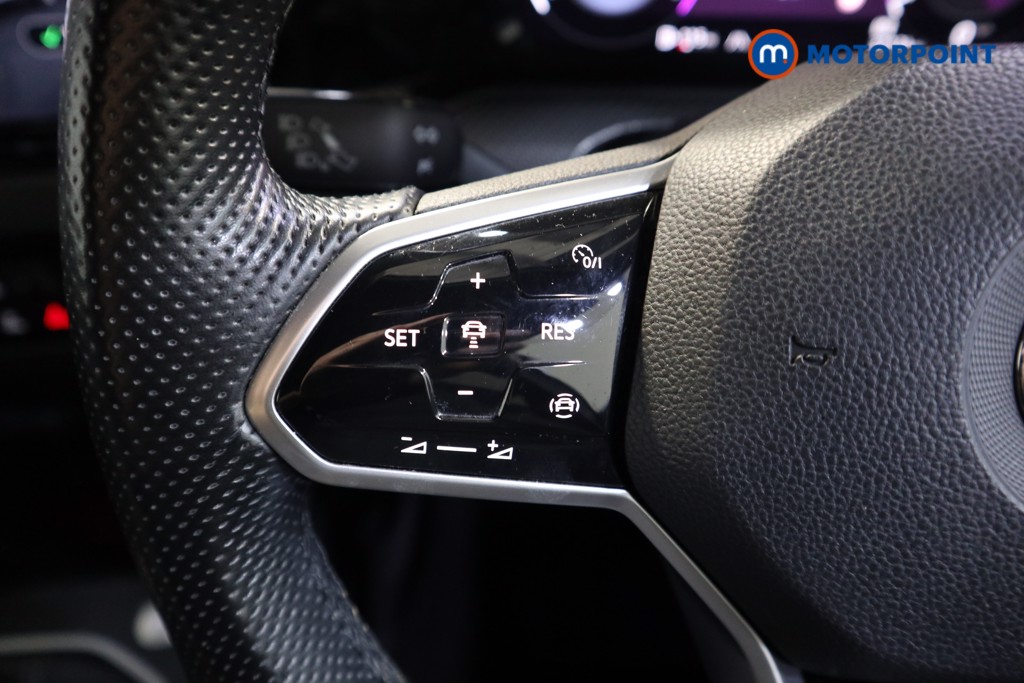 Volkswagen Golf R-Line Manual Petrol Hatchback - Stock Number (1601880) - 3rd supplementary image