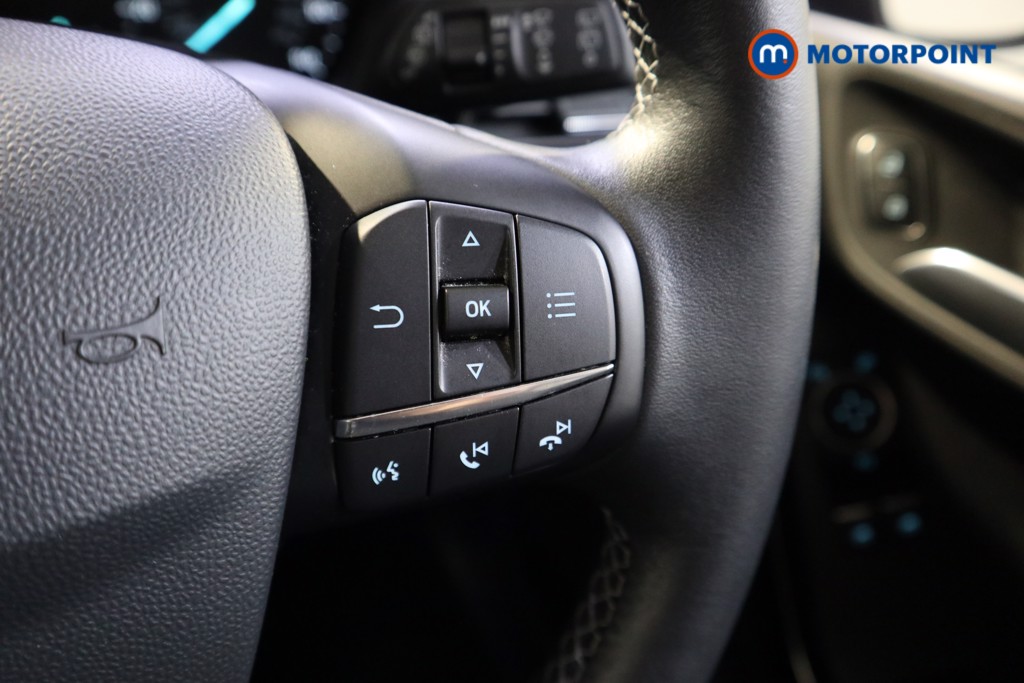 Ford Fiesta Titanium Manual Petrol Hatchback - Stock Number (1602362) - 4th supplementary image