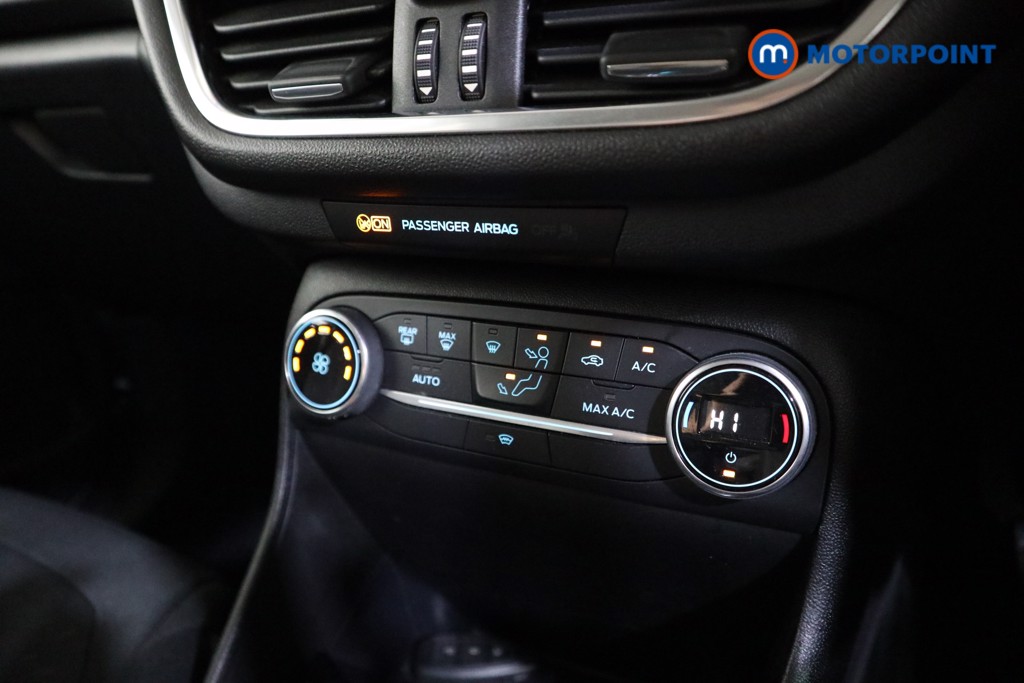 Ford Fiesta Titanium Manual Petrol Hatchback - Stock Number (1602362) - 8th supplementary image