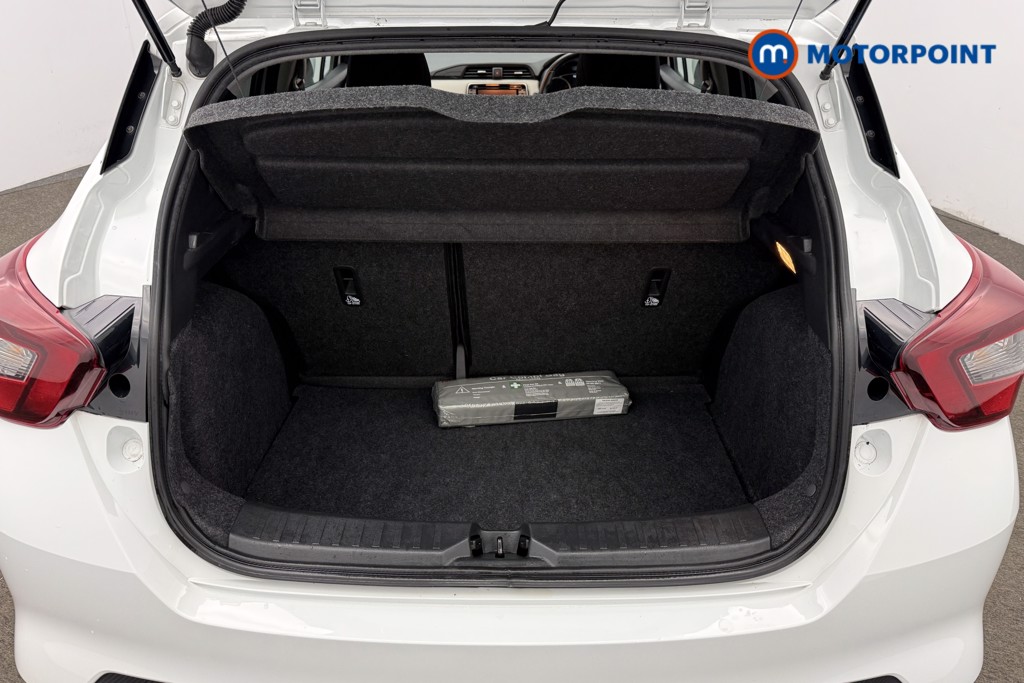 Nissan Micra N-Connecta Manual Petrol Hatchback - Stock Number (1602405) - 5th supplementary image