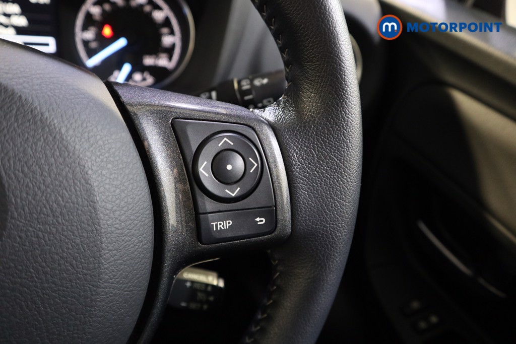 Toyota Yaris Y20 Automatic Petrol-Electric Hybrid Hatchback - Stock Number (1602417) - 4th supplementary image