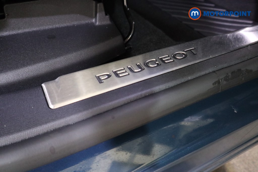 Peugeot 3008 Allure Premium-Plus Automatic Diesel SUV - Stock Number (1602486) - 12th supplementary image