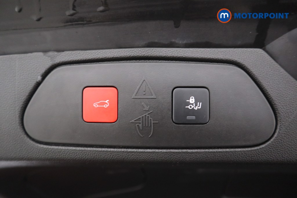 Vauxhall Grandland Ultimate Manual Petrol SUV - Stock Number (1602535) - 12th supplementary image