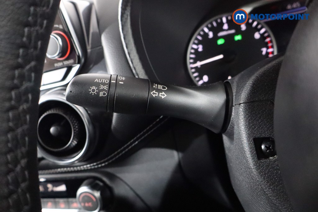 Nissan Juke N-Connecta Automatic Petrol SUV - Stock Number (1602727) - 14th supplementary image