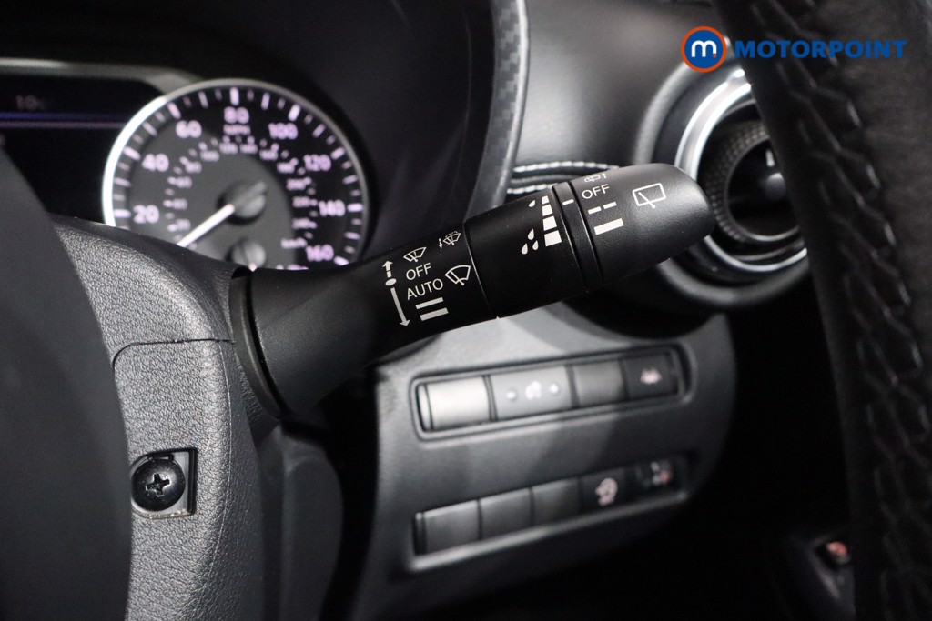 Nissan Juke N-Connecta Automatic Petrol SUV - Stock Number (1602727) - 15th supplementary image