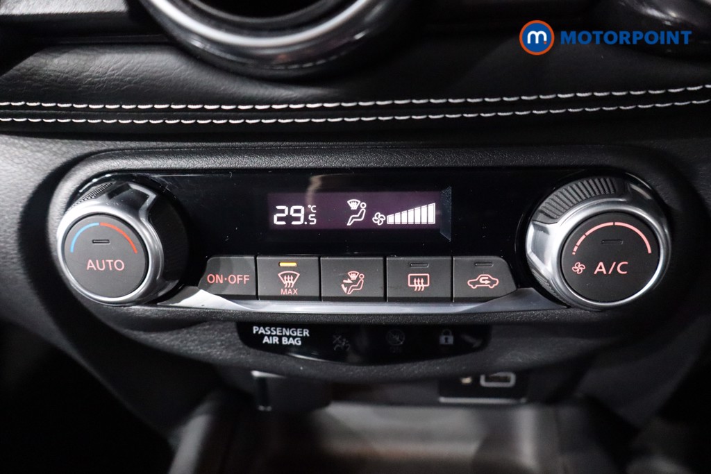 Nissan Juke N-Connecta Automatic Petrol SUV - Stock Number (1602727) - 18th supplementary image