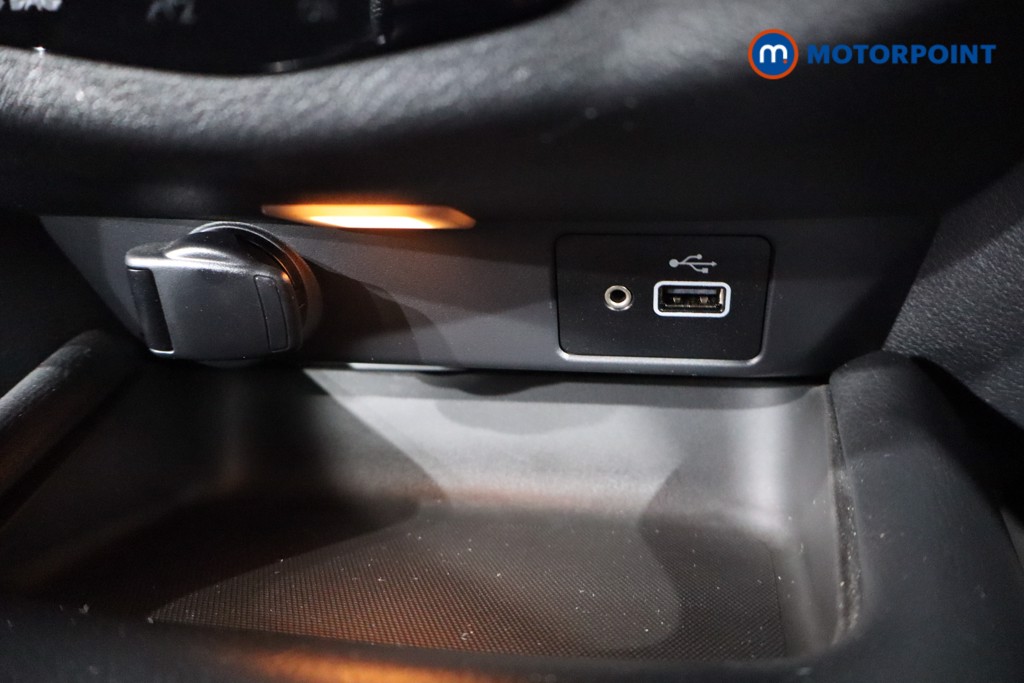 Nissan Juke N-Connecta Automatic Petrol SUV - Stock Number (1602727) - 19th supplementary image