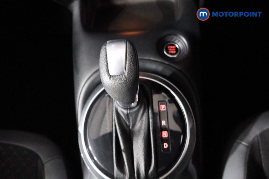 Nissan Juke N-Connecta Automatic Petrol SUV - Stock Number (1602727) - 20th supplementary image