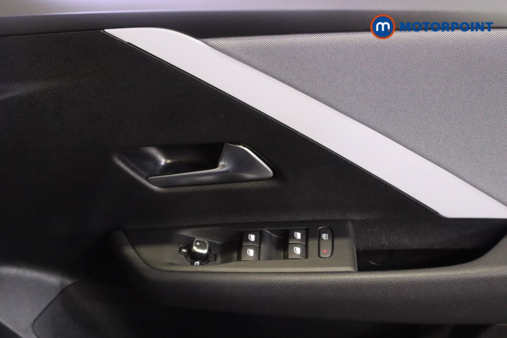 Vauxhall Astra Design Manual Petrol Hatchback - Stock Number (1602755) - 14th supplementary image