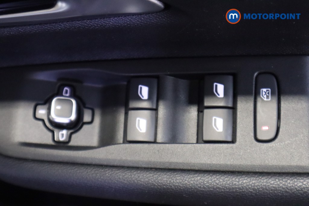 Vauxhall Astra Design Manual Petrol Hatchback - Stock Number (1602755) - 15th supplementary image