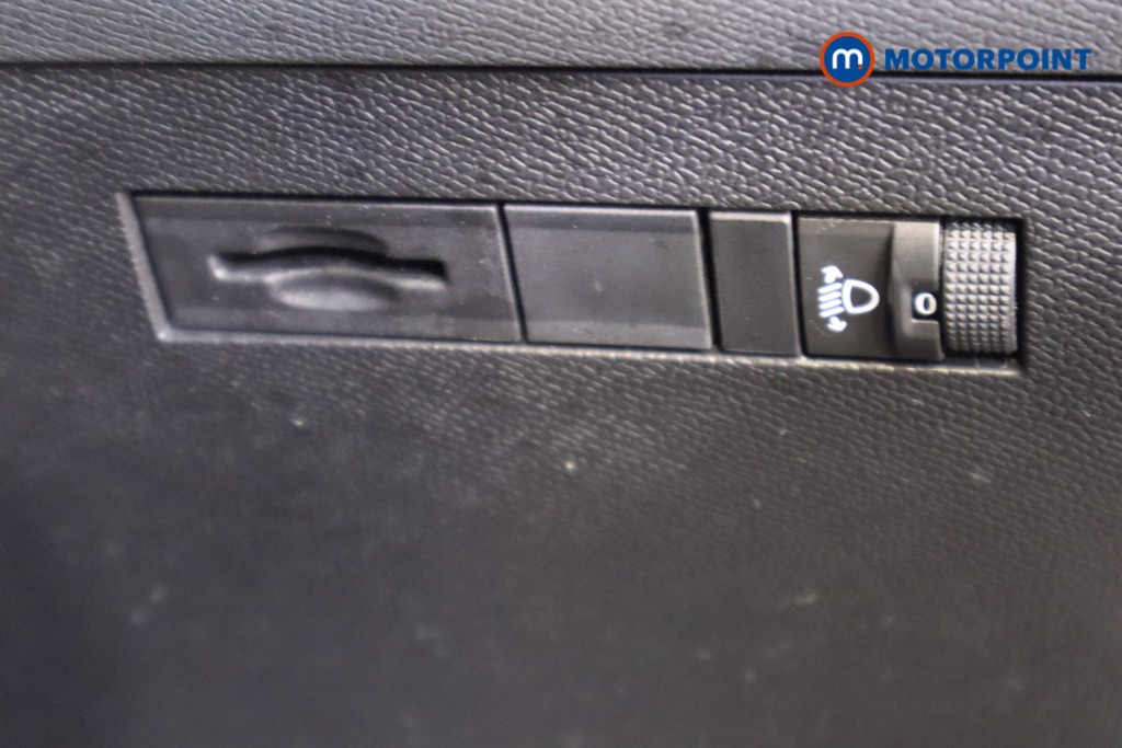 Vauxhall Astra Design Manual Petrol Hatchback - Stock Number (1602755) - 16th supplementary image