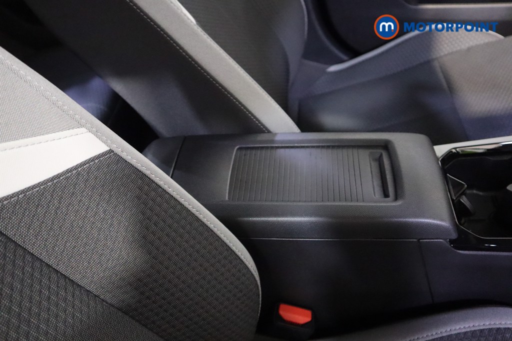 Vauxhall Astra Design Manual Petrol Hatchback - Stock Number (1602755) - 24th supplementary image