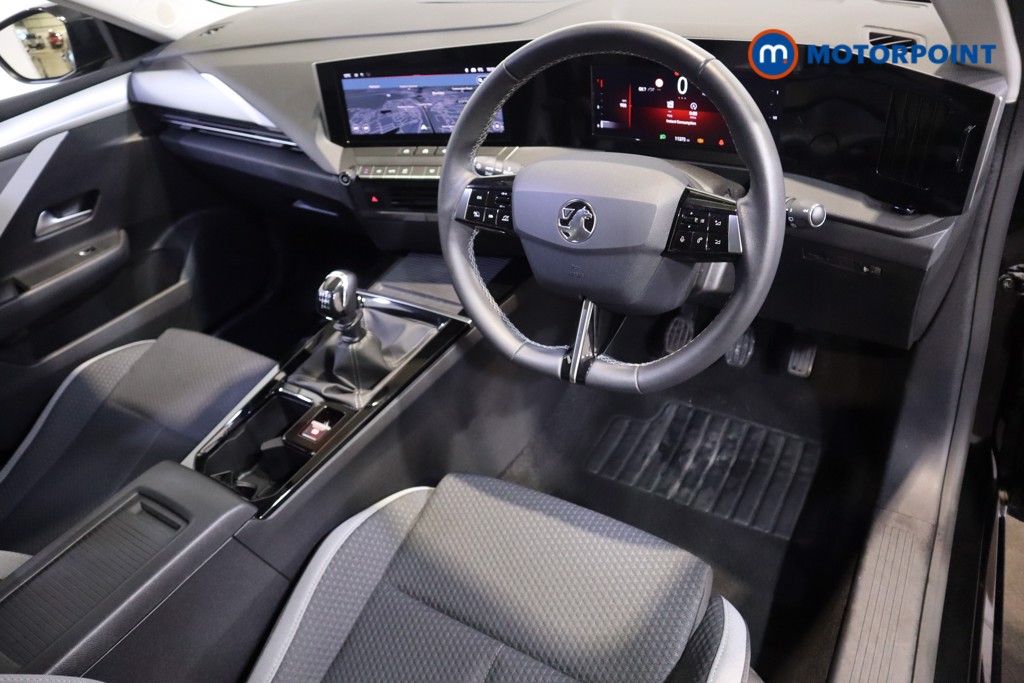 Vauxhall Astra Design Manual Petrol Hatchback - Stock Number (1602755) - 1st supplementary image