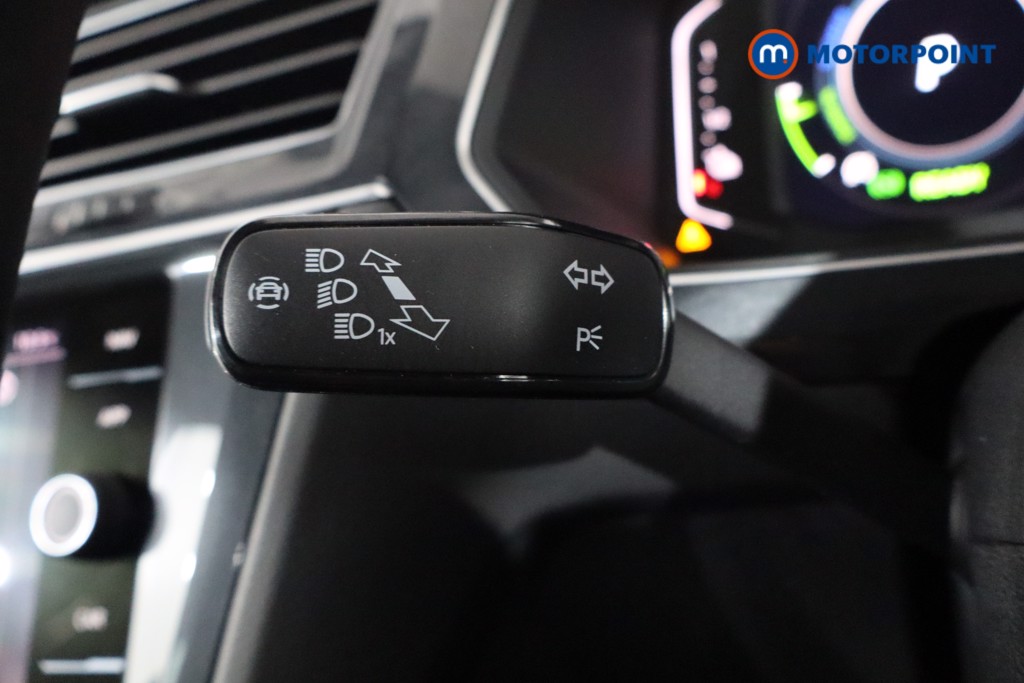 Volkswagen Tiguan R-Line Automatic Petrol Plug-In Hybrid SUV - Stock Number (1602974) - 13th supplementary image