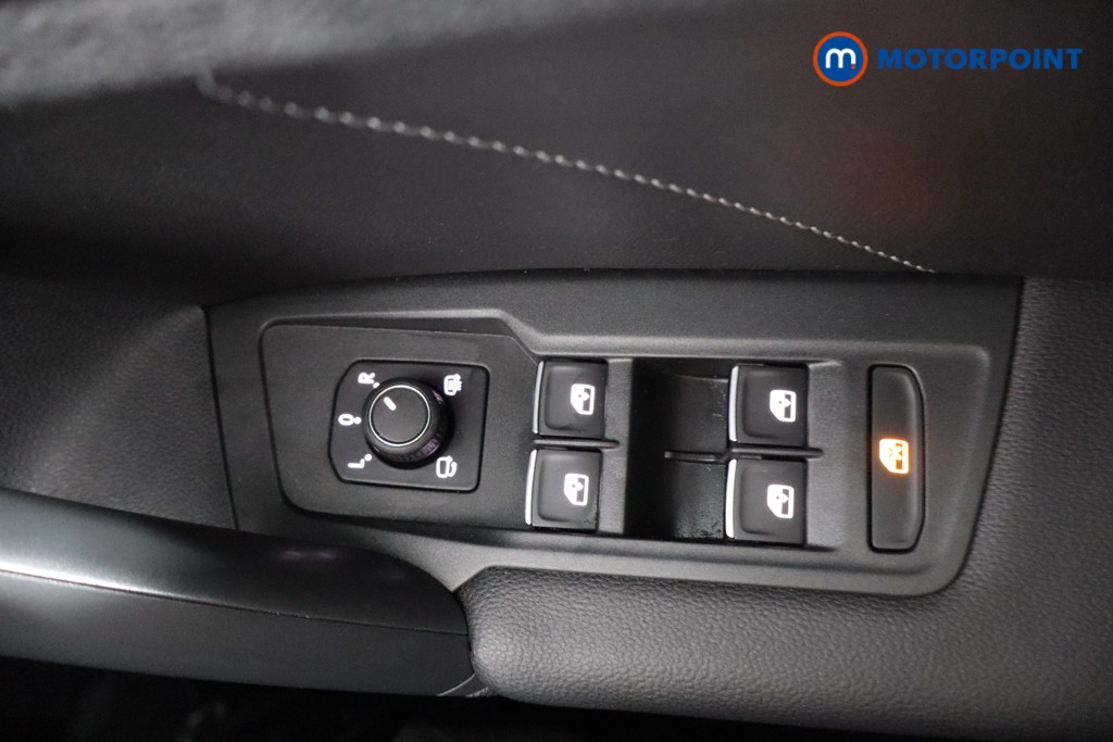 Volkswagen Tiguan R-Line Automatic Petrol Plug-In Hybrid SUV - Stock Number (1602974) - 15th supplementary image