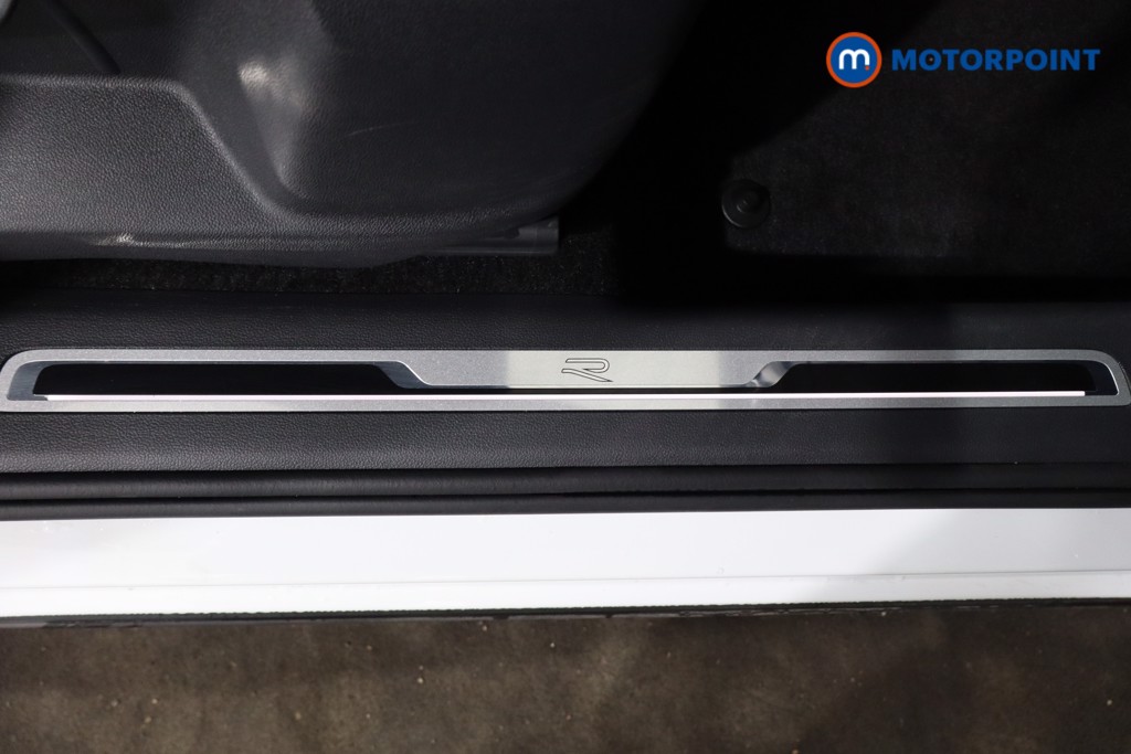 Volkswagen Tiguan R-Line Automatic Petrol Plug-In Hybrid SUV - Stock Number (1602974) - 22nd supplementary image