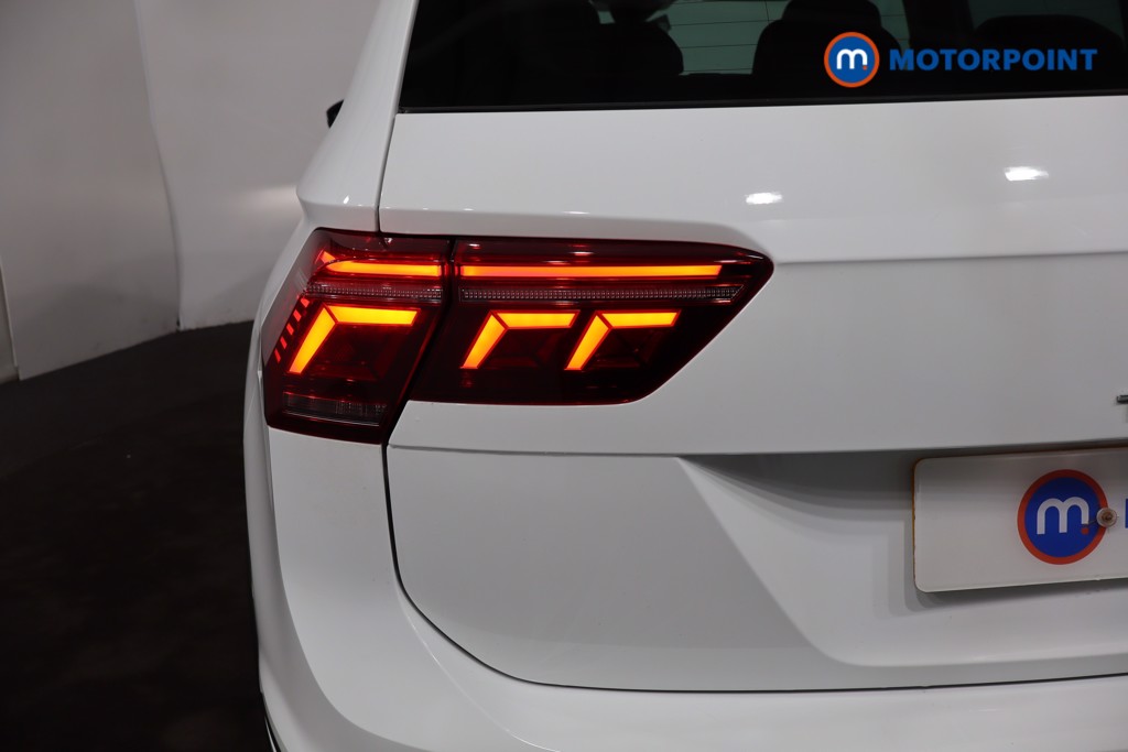 Volkswagen Tiguan R-Line Automatic Petrol Plug-In Hybrid SUV - Stock Number (1602974) - 26th supplementary image
