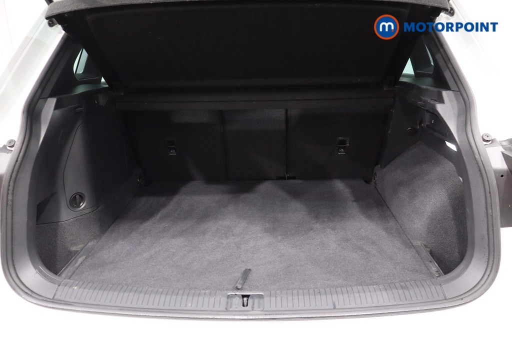 Volkswagen Tiguan R-Line Automatic Petrol Plug-In Hybrid SUV - Stock Number (1602974) - 30th supplementary image