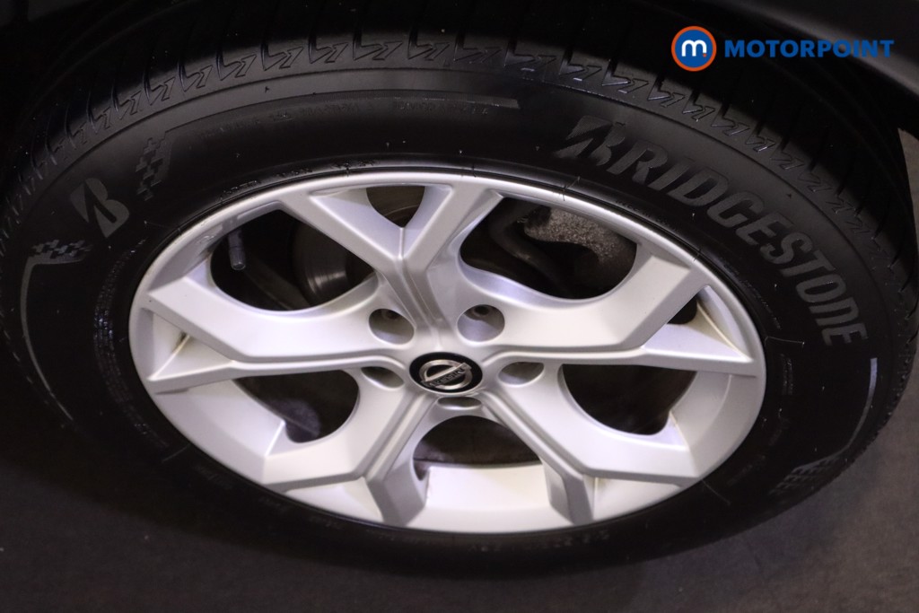 Nissan Juke N-Connecta Manual Petrol SUV - Stock Number (1603117) - 9th supplementary image