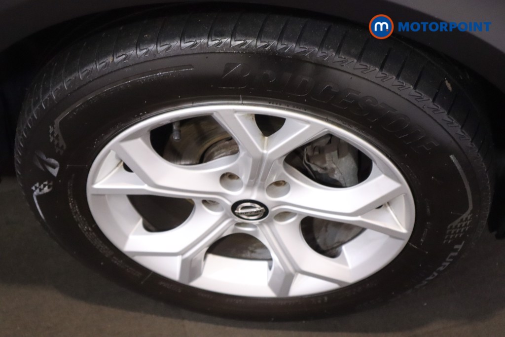 Nissan Juke N-Connecta Manual Petrol SUV - Stock Number (1603117) - 11th supplementary image