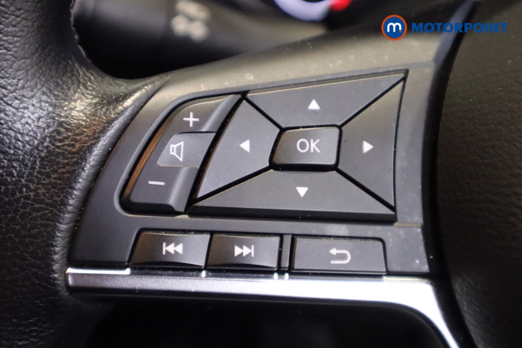 Nissan Juke N-Connecta Manual Petrol SUV - Stock Number (1603117) - 17th supplementary image