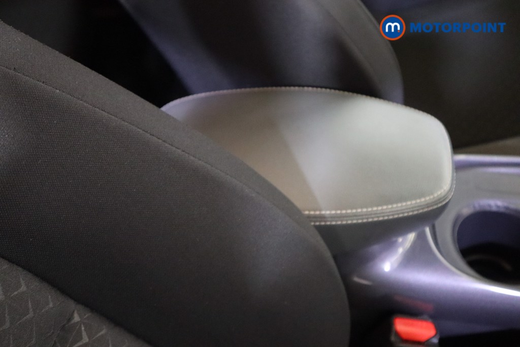 Nissan Juke N-Connecta Manual Petrol SUV - Stock Number (1603117) - 25th supplementary image