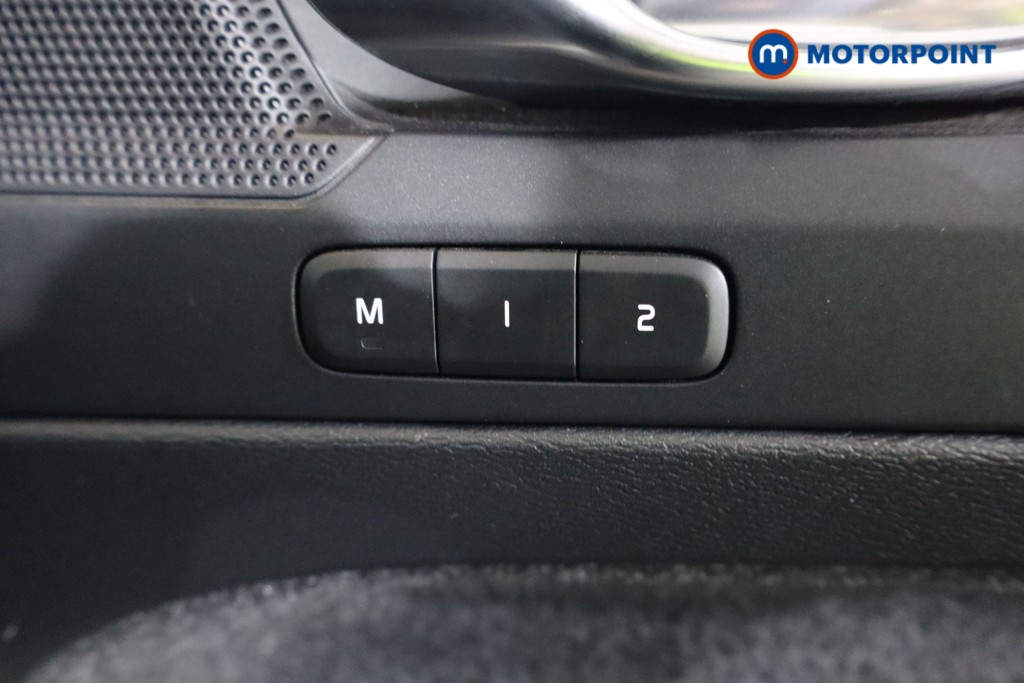 Volvo Xc40 R Design Pro Automatic Petrol Plug-In Hybrid SUV - Stock Number (1527785) - 6th supplementary image