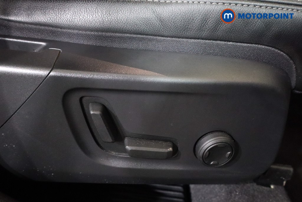 Volvo Xc40 R Design Pro Automatic Petrol Plug-In Hybrid SUV - Stock Number (1527785) - 7th supplementary image