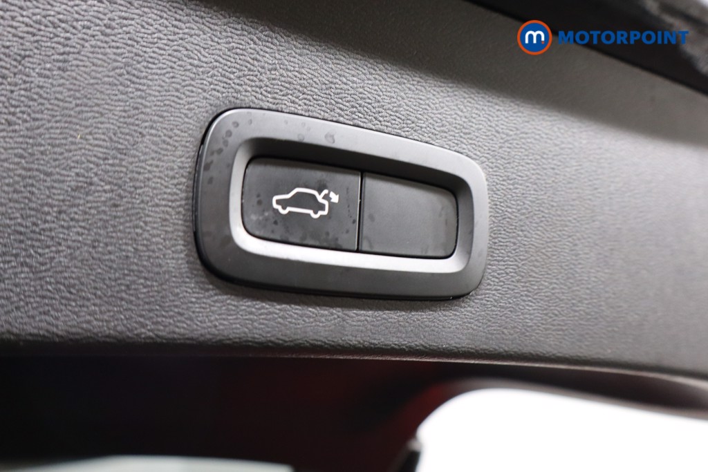 Volvo Xc40 R Design Pro Automatic Petrol Plug-In Hybrid SUV - Stock Number (1527785) - 16th supplementary image