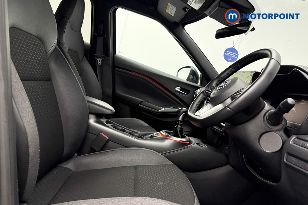 Nissan Juke N-Connecta Manual Petrol SUV - Stock Number (1553964) - 9th supplementary image