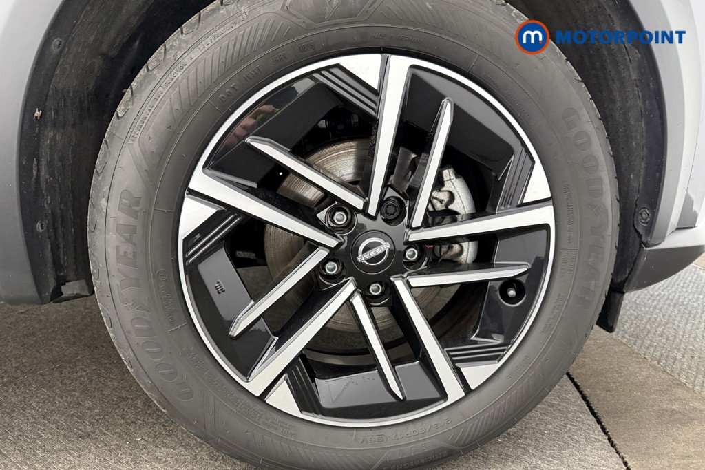 Nissan Juke N-Connecta Manual Petrol SUV - Stock Number (1553964) - 12th supplementary image