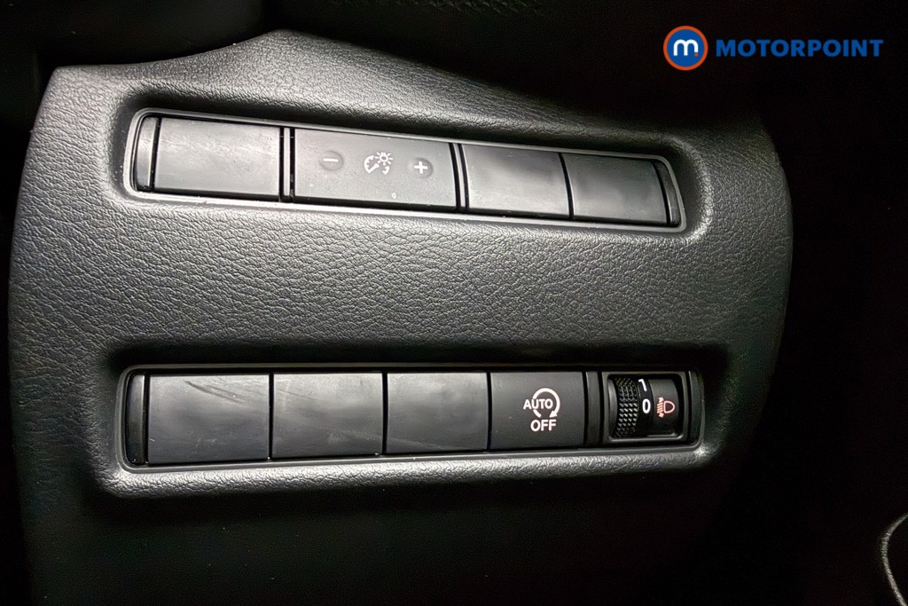 Nissan Juke N-Connecta Manual Petrol SUV - Stock Number (1553964) - 18th supplementary image